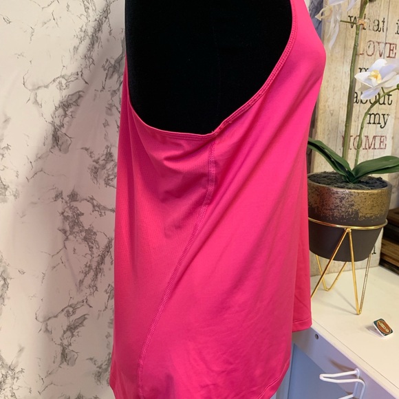 Women’s Nike workout top - Picture 3 of 6